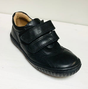 Petasil Y40 VeeJay School Shoe Black